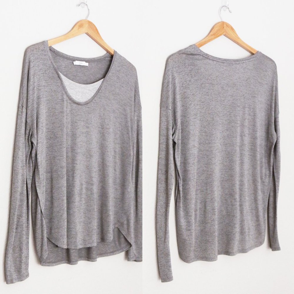 Vince Layered Two Tone Long Sleeve Tee Top M Round Neckline Curve Hem Sleek Slim - Picture 3 of 15
